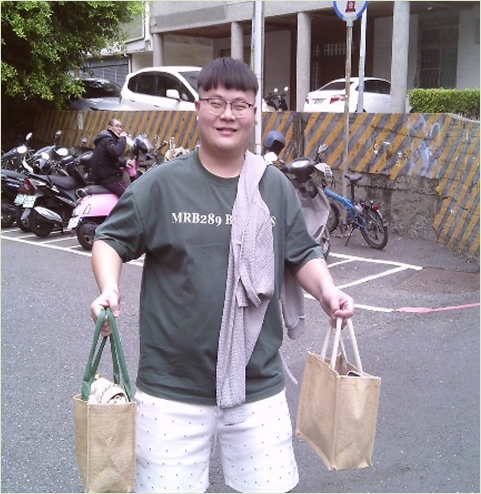 「往小件買就對了」— 洪先生的半年減重紀錄 療程前